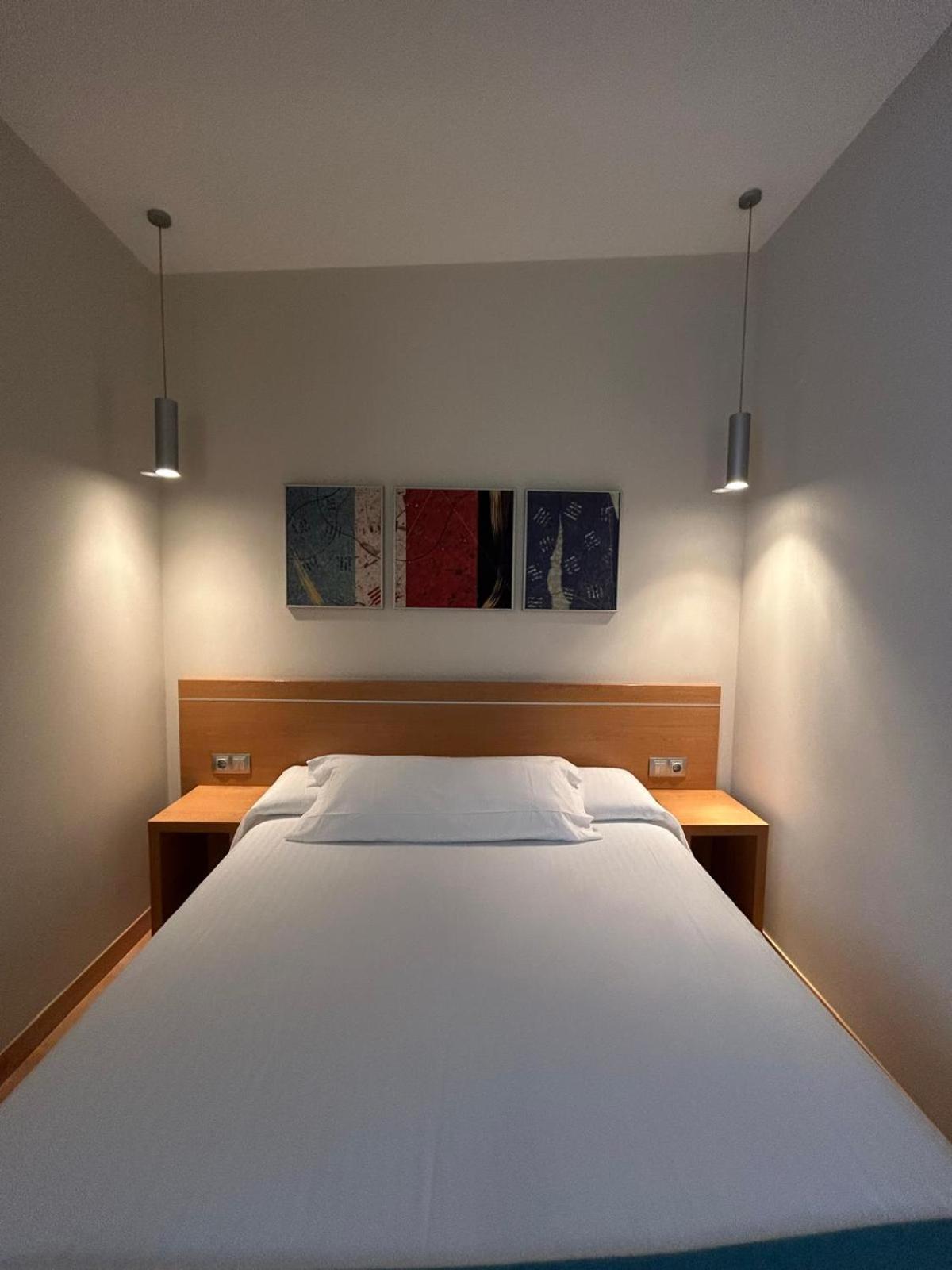 Hostal Aralar Aizoáin Exteriör bild
