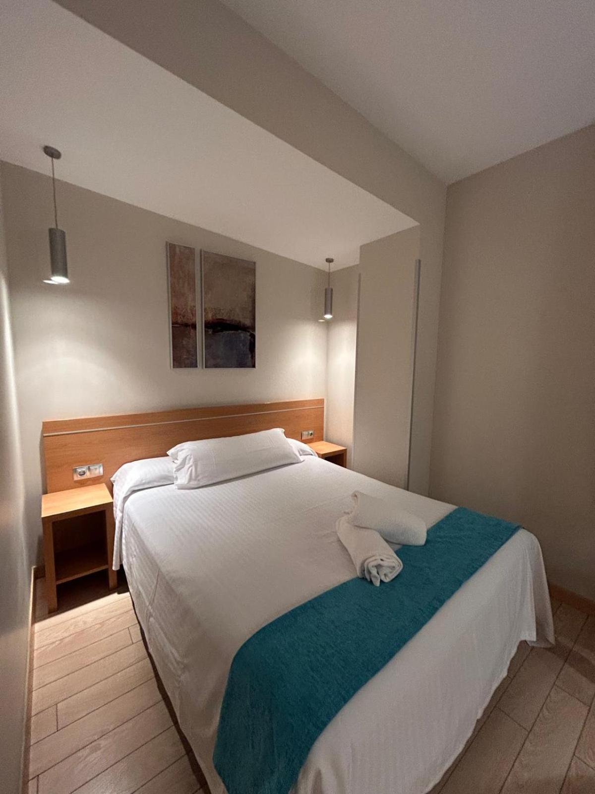 Hostal Aralar Aizoáin Exteriör bild