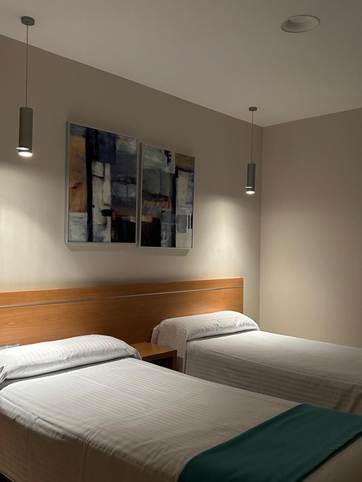 Hostal Aralar Aizoáin Exteriör bild