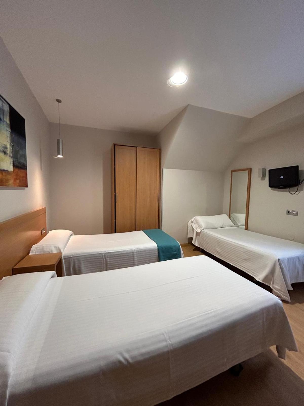 Hostal Aralar Aizoáin Exteriör bild