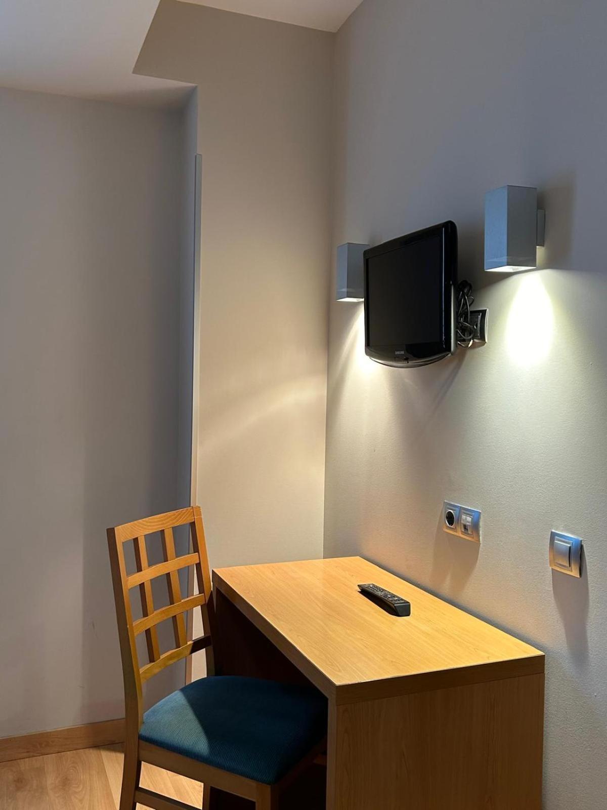 Hostal Aralar Aizoáin Exteriör bild