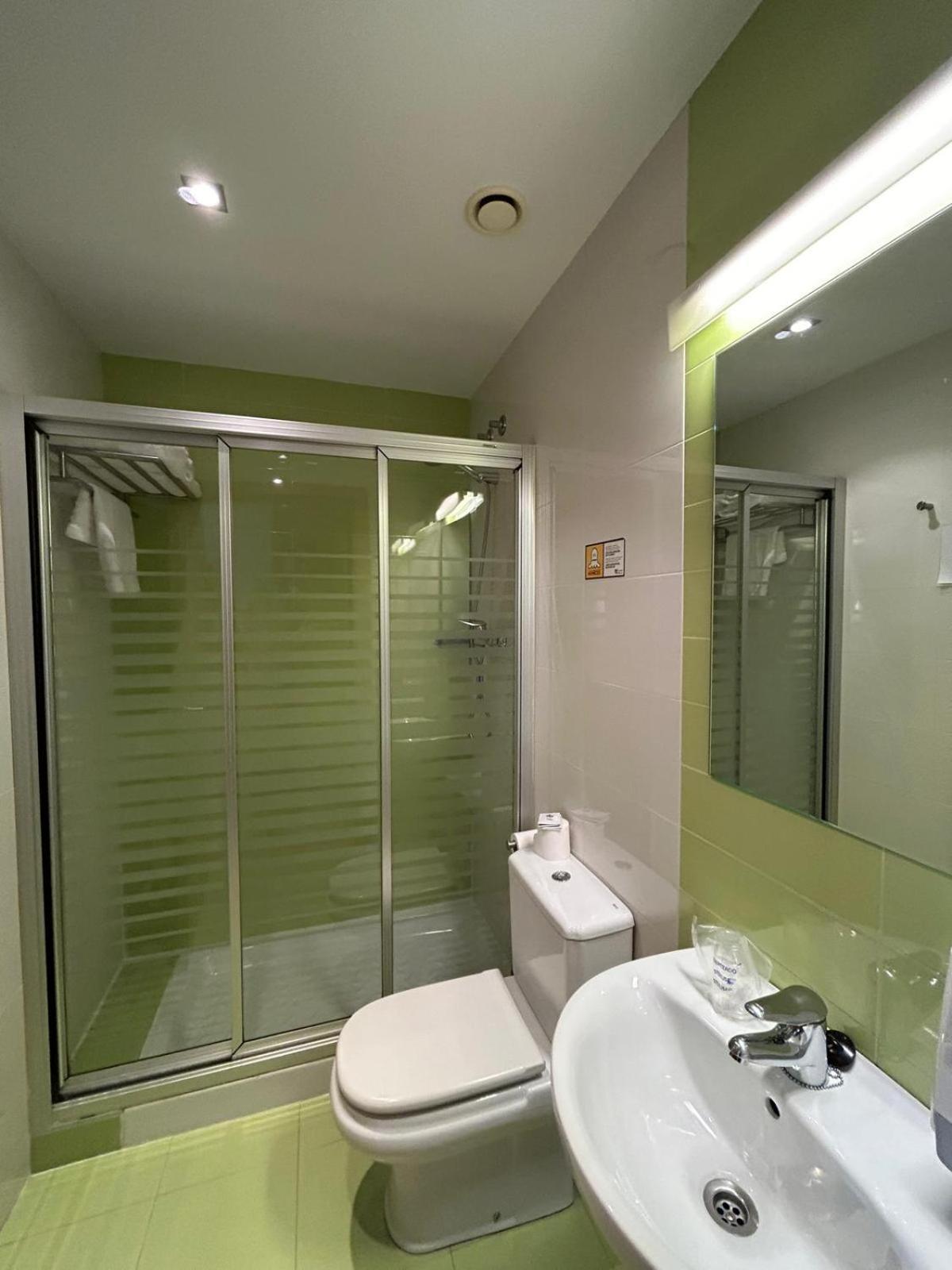Hostal Aralar Aizoáin Exteriör bild