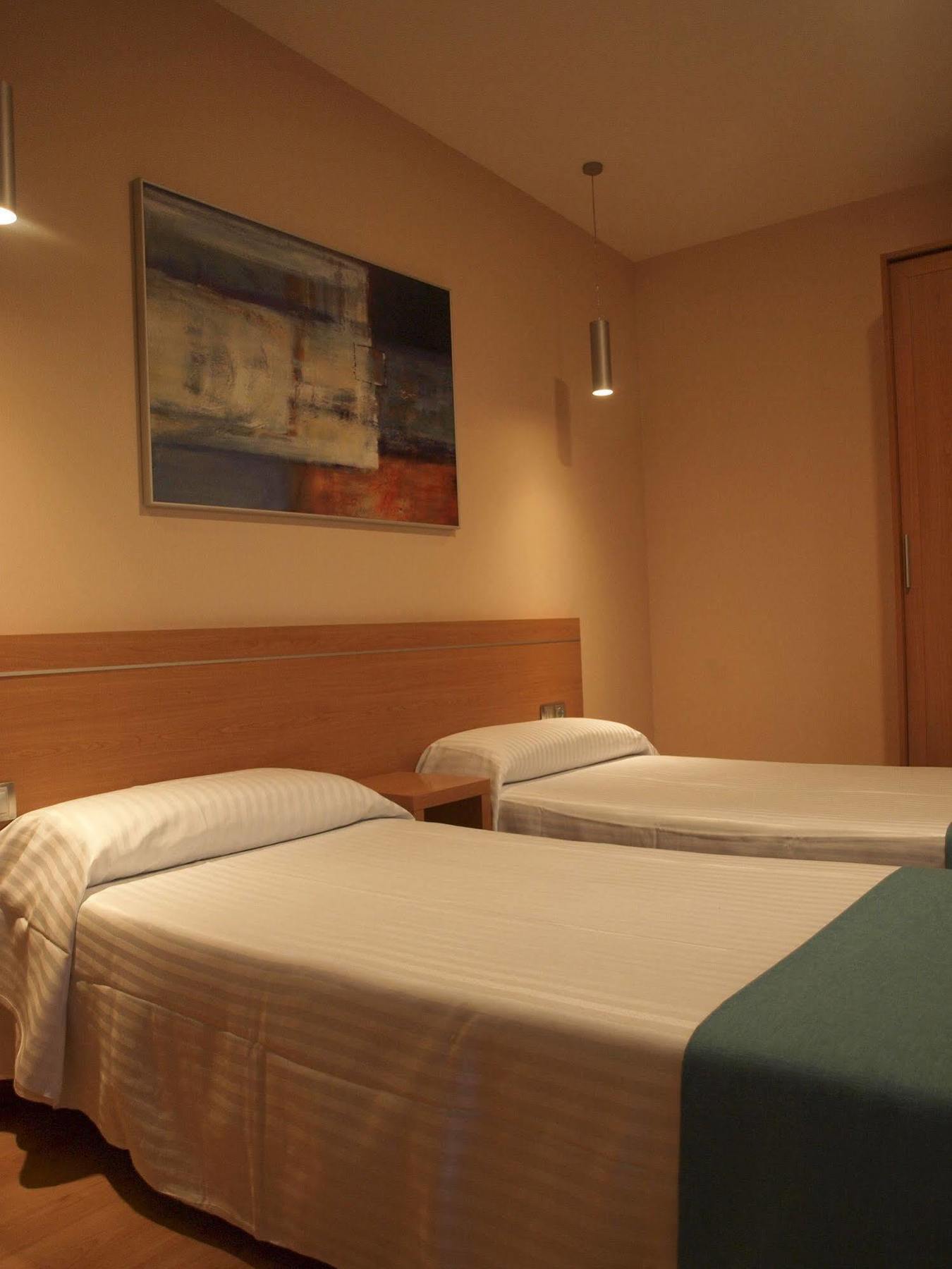 Hostal Aralar Aizoáin Exteriör bild